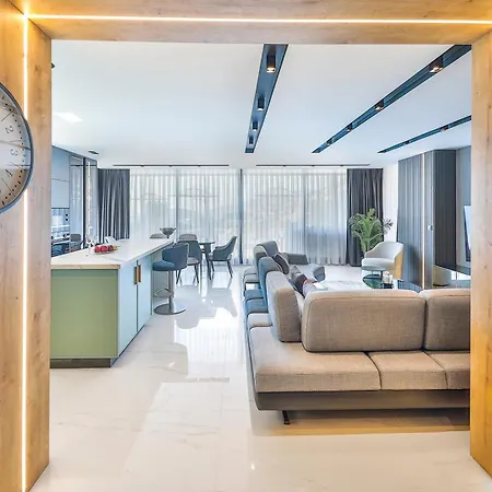 Maidan E Βίλα Κας